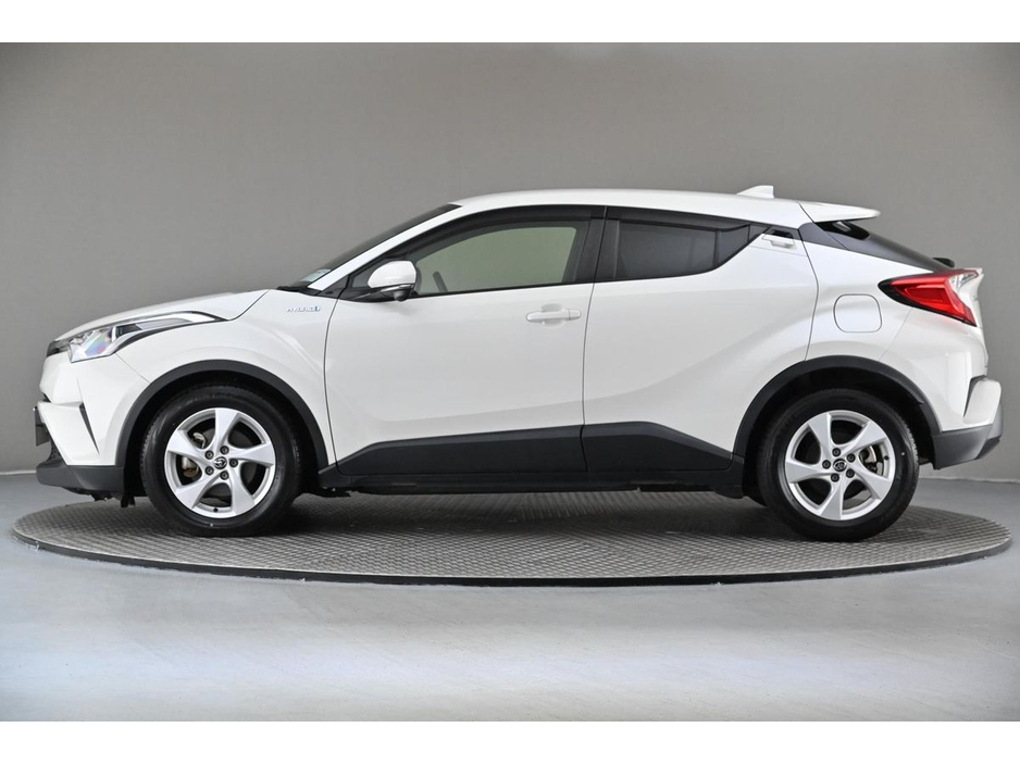 2017 Toyota C-HR - image 5
