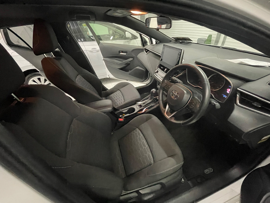 2020 Toyota Corolla 1.8 Hybrid Luna Sport Hatchback €18,995