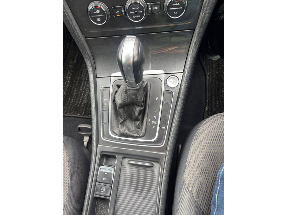 2018 Volkswagen Golf - image 7