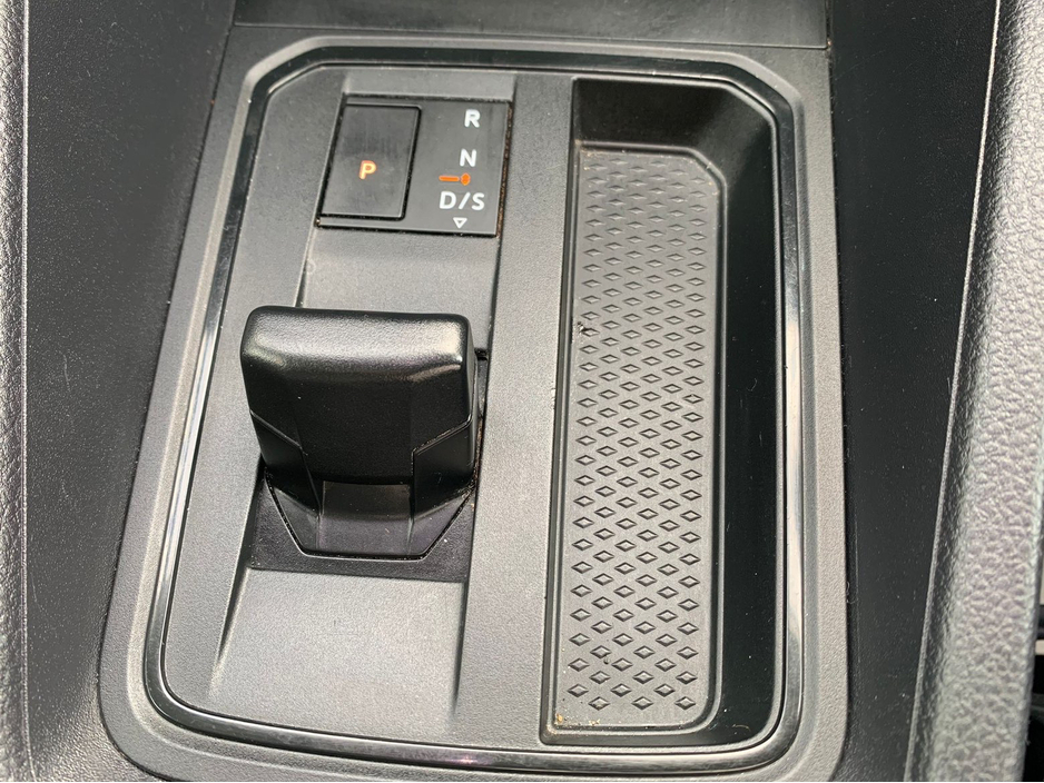 2023 Volkswagen Caddy Maxi - image 9