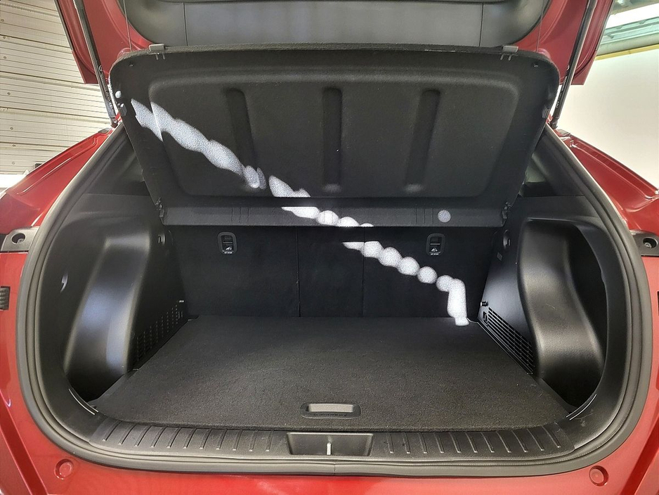2025 Hyundai Kona - image 8