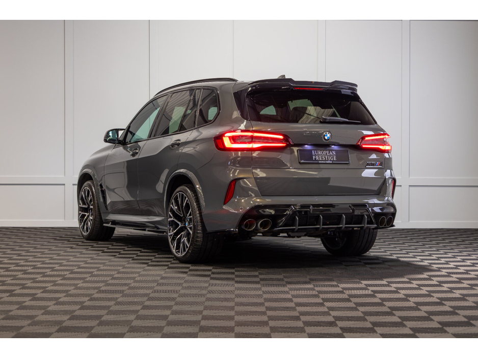 2023 BMW X5 - image 4