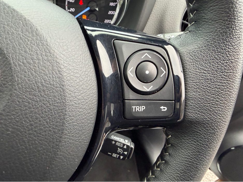 2017 Toyota Yaris Self charge Hybrid - Low Mileage - Fantastic Spec €14,750