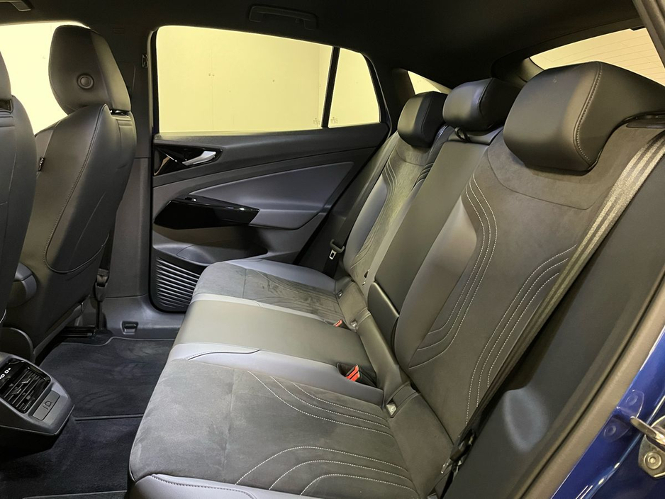 2024 Volkswagen ID.5 - image 8
