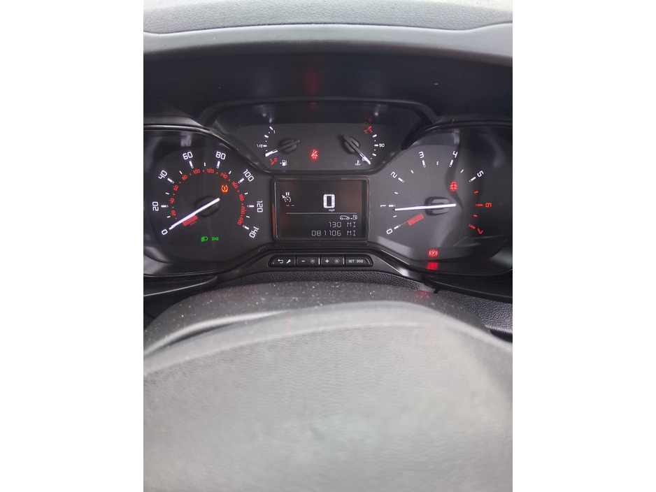 2021 Citroen Berlingo - image 4