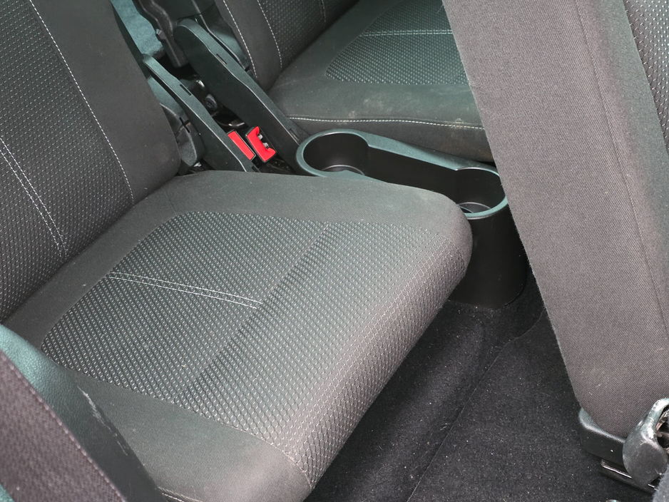 2013 Vauxhall Zafira - image 10