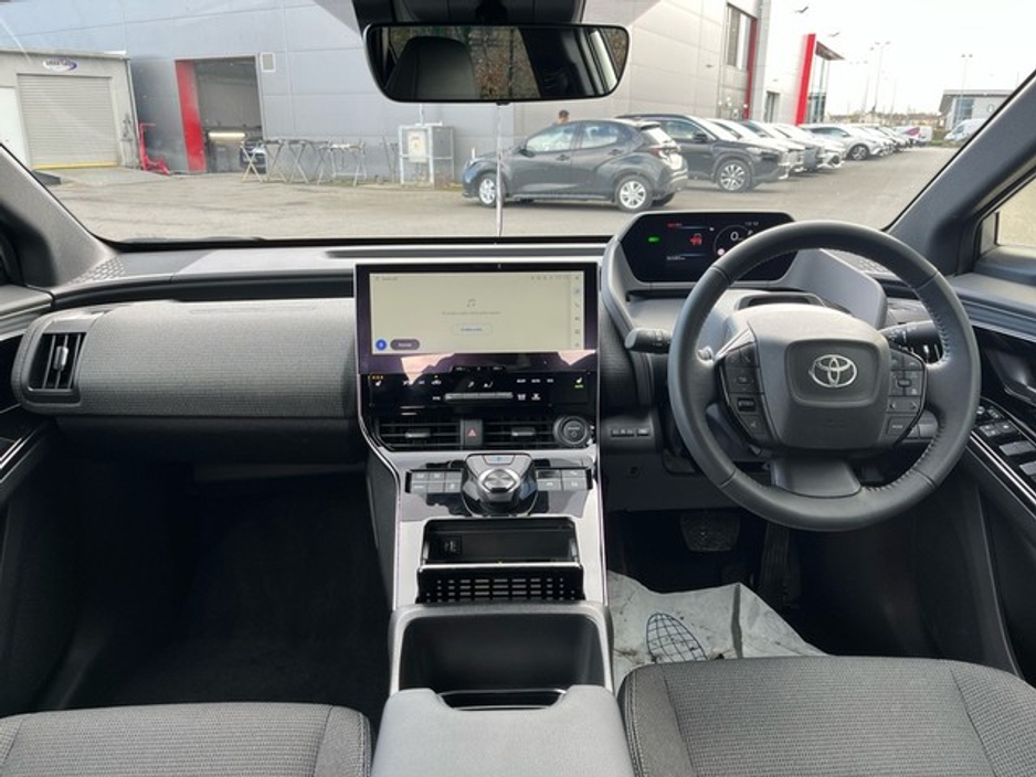 2024 Toyota bZ4X - image 9