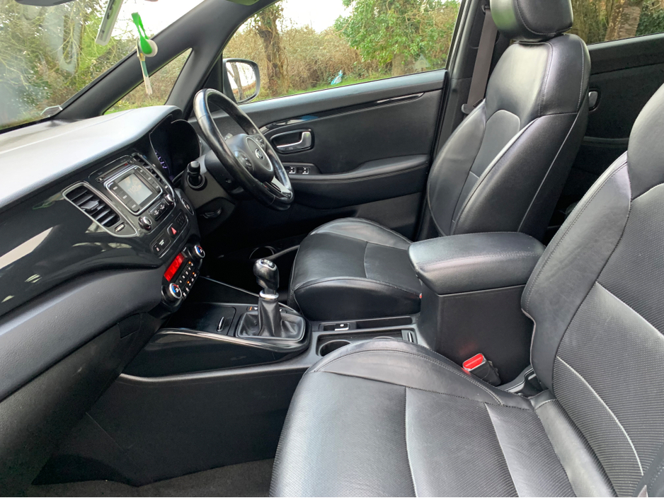 2017 Kia Carens OR RONDO PLATINUM PE 5DR €11,995