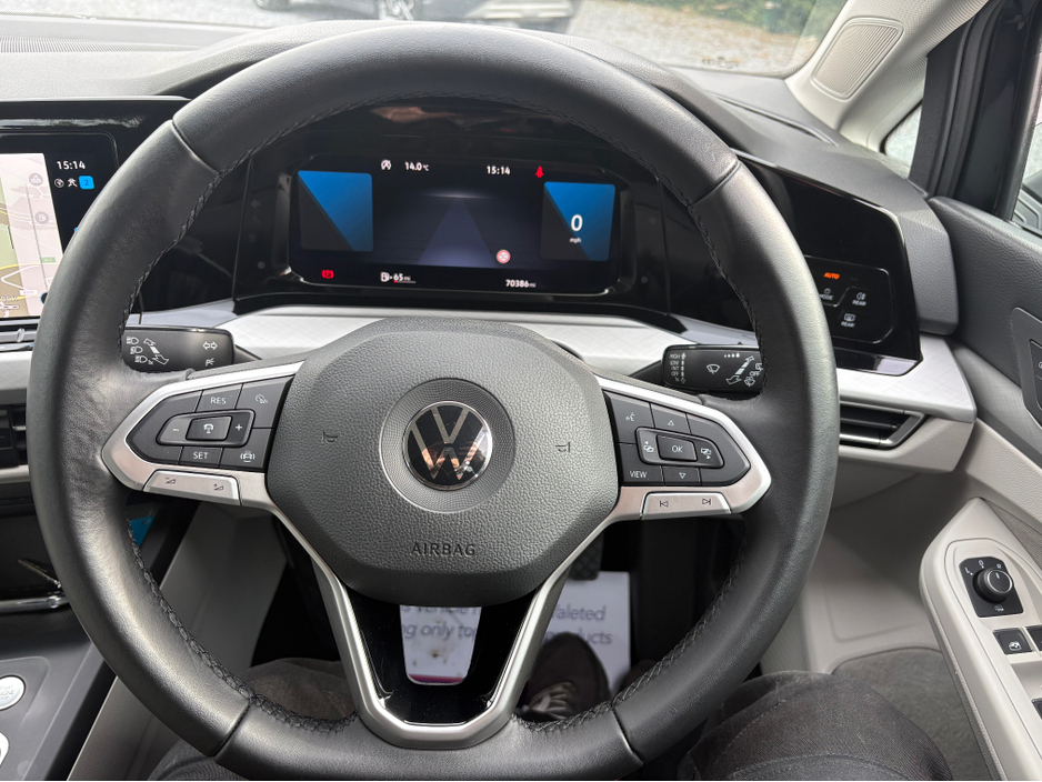 2022 Volkswagen Golf - image 16