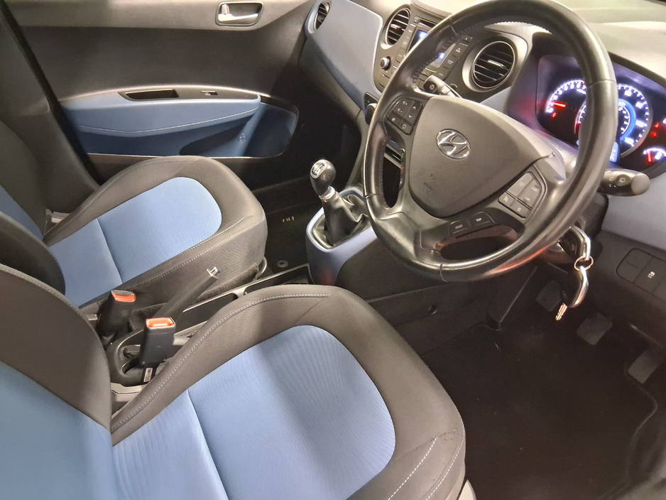 2015 Hyundai i10 - image 6