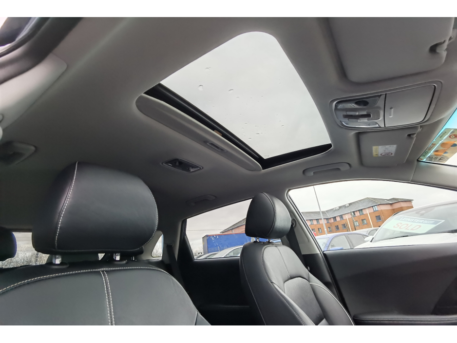 2021 Kia Niro 64KWH EV 4 PLUS **SUNROOF** - FINANCE AVAILABLE - CALL US TODAY ON 01 492 6566 OR 087-092 5525 €17,450