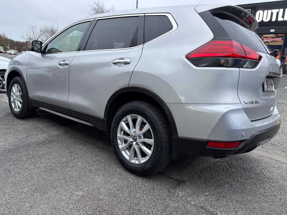 2019 Nissan X-Trail - image 13