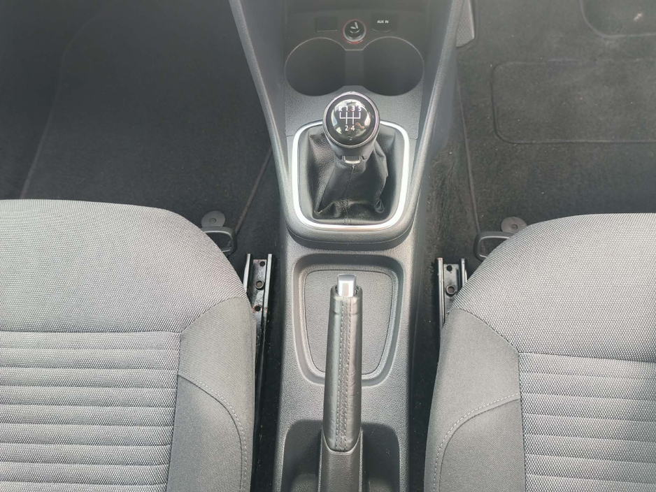 2013 Volkswagen Polo - image 13