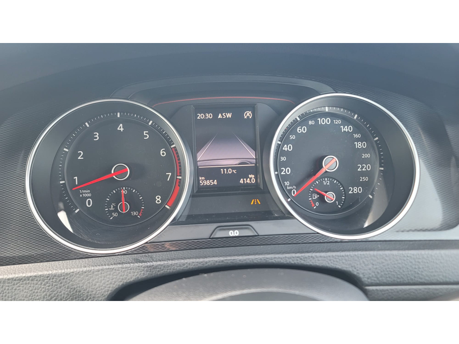 2014 Volkswagen Golf - image 16