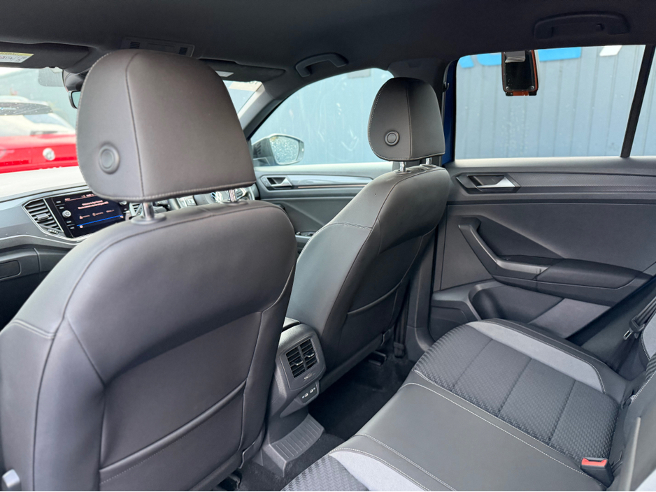 2021 Volkswagen T-Roc R-LINE - 2.0L DIESEL - AUTO - 12M WARRANTY - CAR: 1699 €29,950