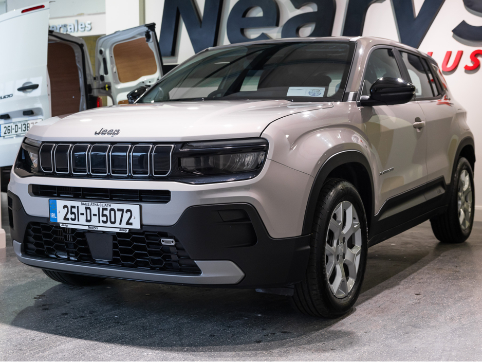 2025 Jeep Avenger - image 3