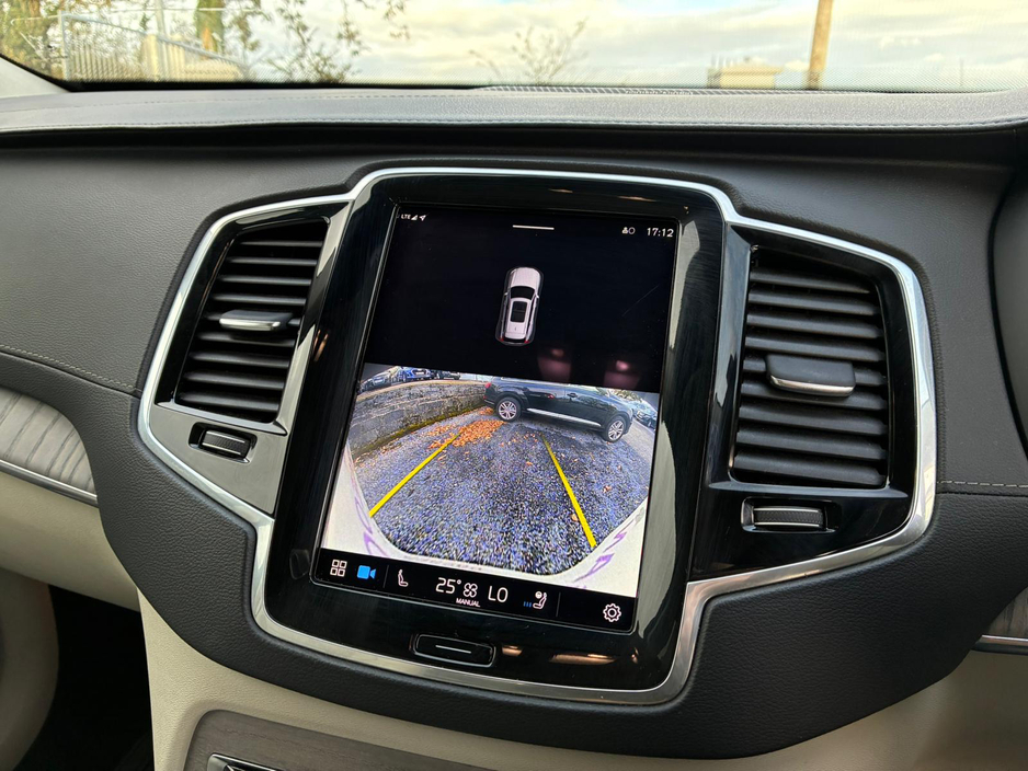 2023 Volvo XC90 - image 12