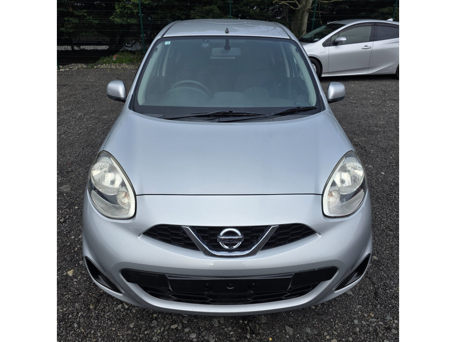 2015 Nissan March - image 2