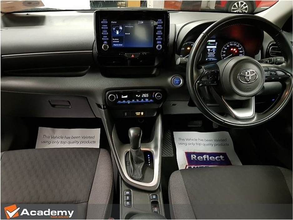 2022 Toyota Yaris Hybrid Luna 4DR Auto €19,490