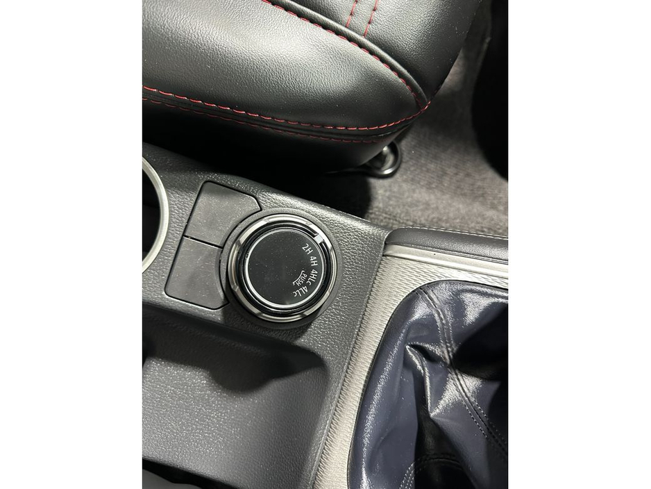 2020 Mitsubishi L200 - image 22