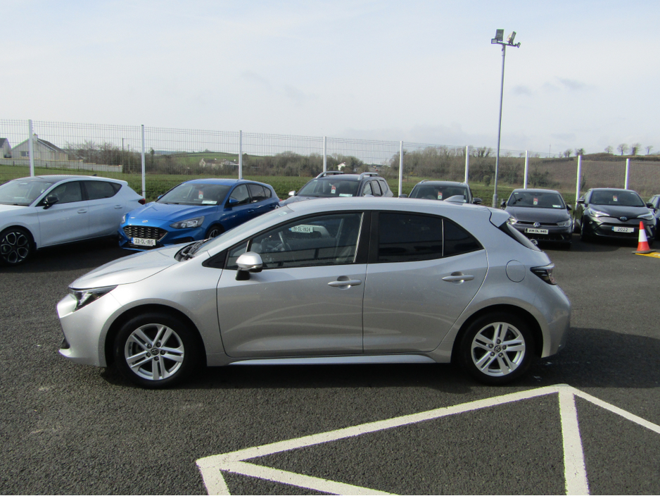 2023 Toyota Corolla - image 7