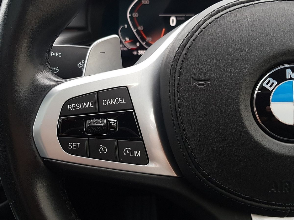 2021 BMW 5 Series - image 15