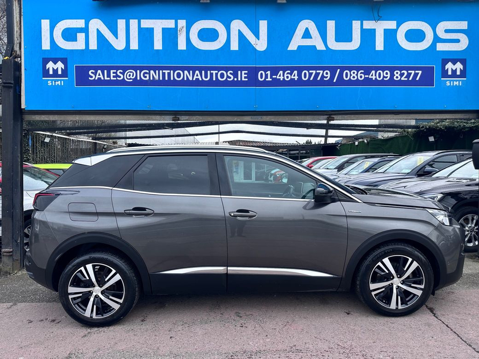 2019 Peugeot 3008 - image 2