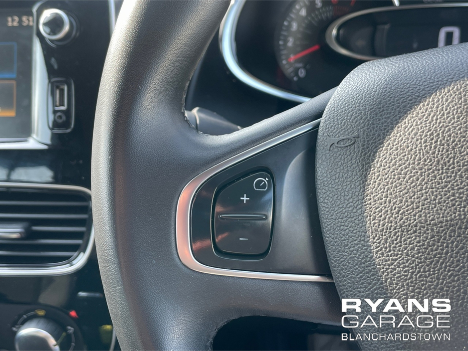 2019 Renault Clio - image 16
