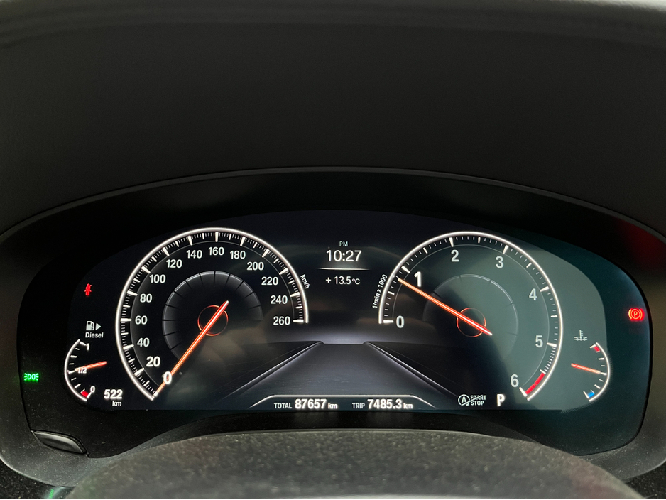 2019 BMW 5 Series - image 26