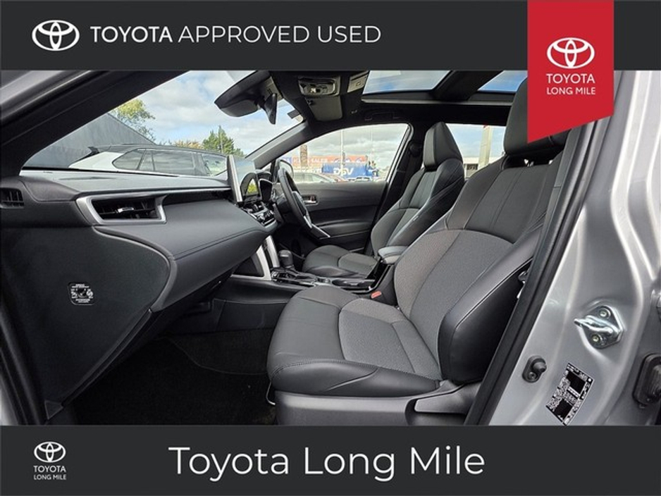 2024 Toyota Corolla Cross - image 6