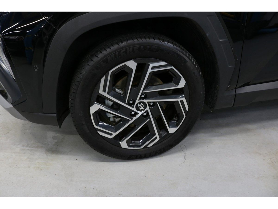 2025 Hyundai Tucson - image 4