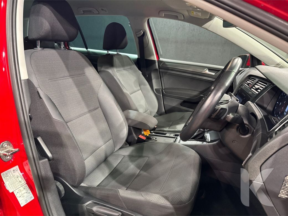 2019 Volkswagen Golf - image 14