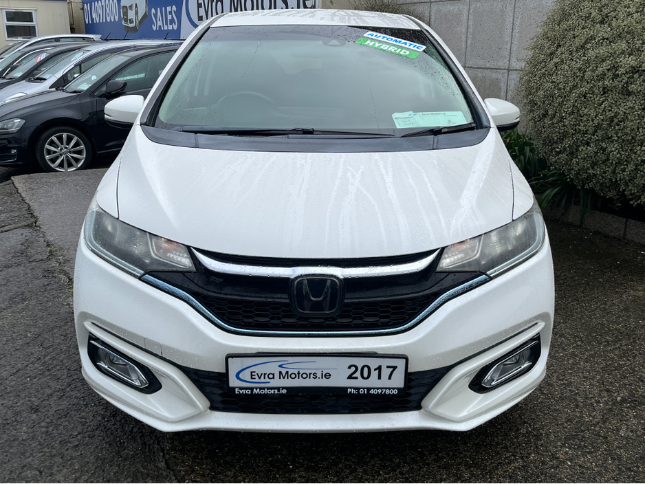 2017 Honda Fit SENSING L AUTOMATIC 1.5 HYBRID //HALF LEATHER SEATS//KEYLESS ENTRY//ADAPTIVE CRUISE CONTROL//REVERSE CAMERA// €12,950