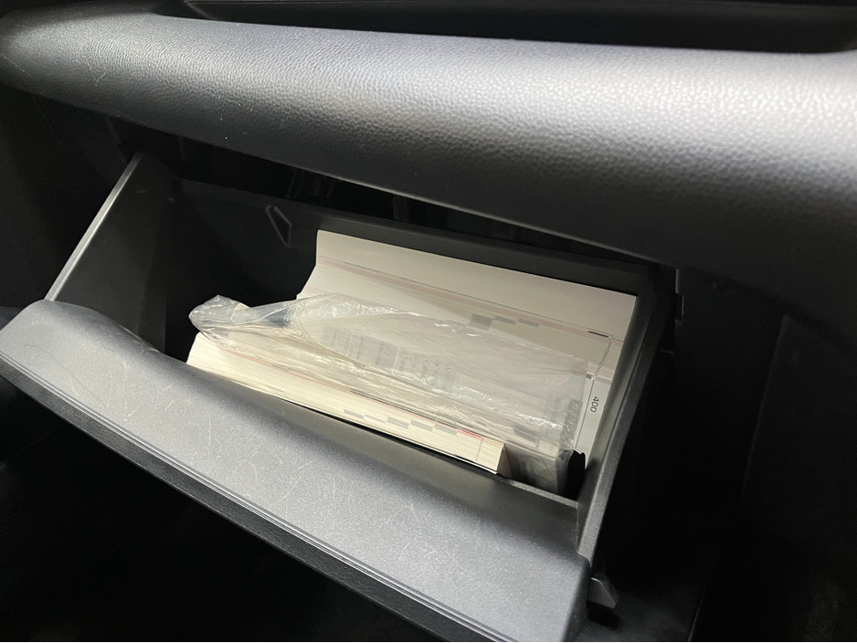 2021 Toyota Yaris - image 14