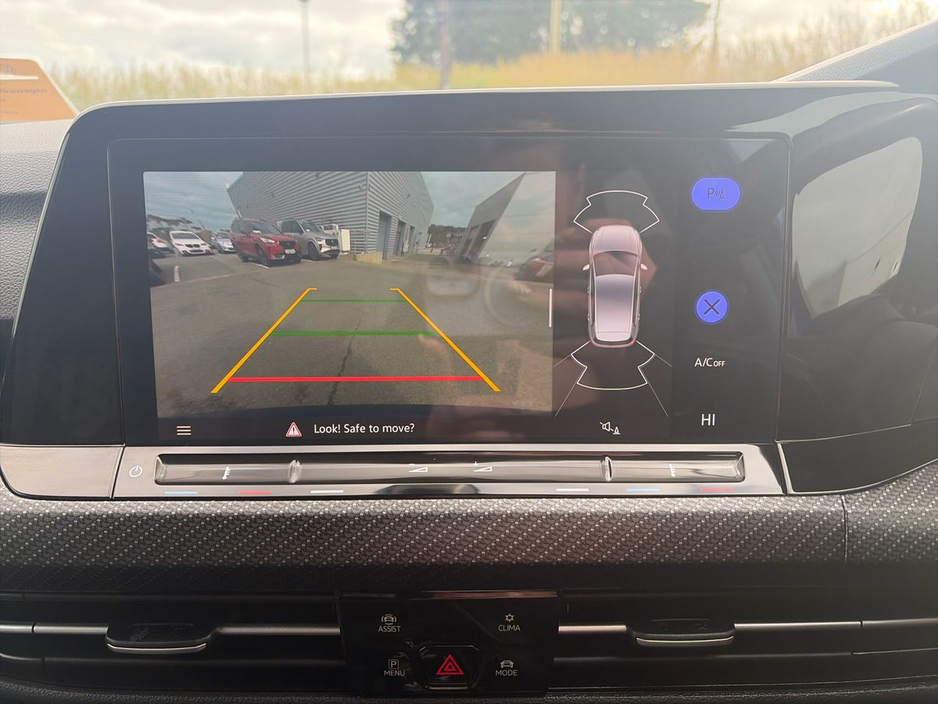 2024 Volkswagen Golf - image 15