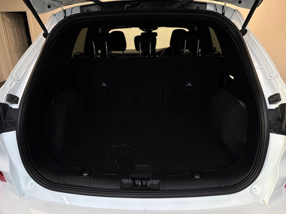 2021 Ford Kuga - image 9