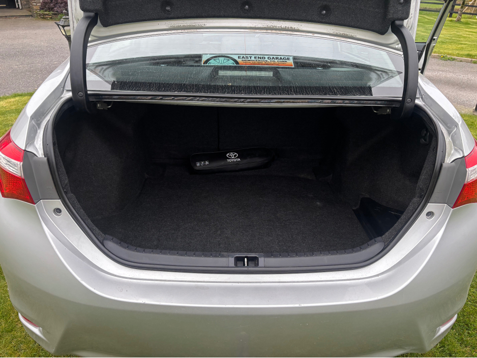 2018 Toyota Corolla - image 9