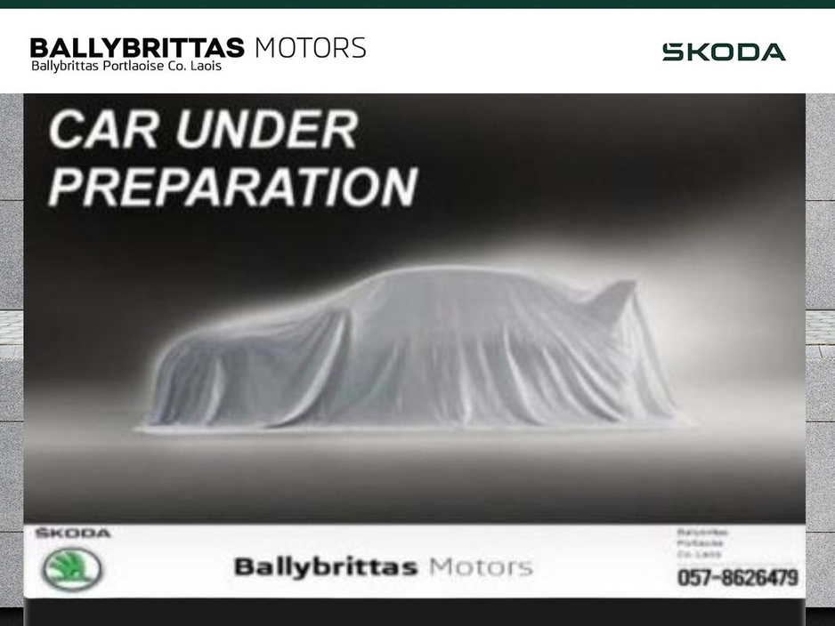 2019 Volkswagen Passat - image 3