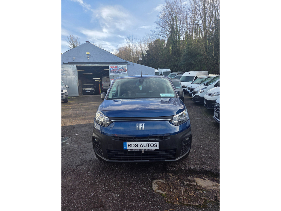 2024 Fiat Doblo - image 2