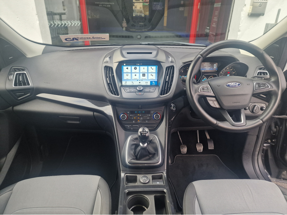 2017 Ford Kuga - image 24