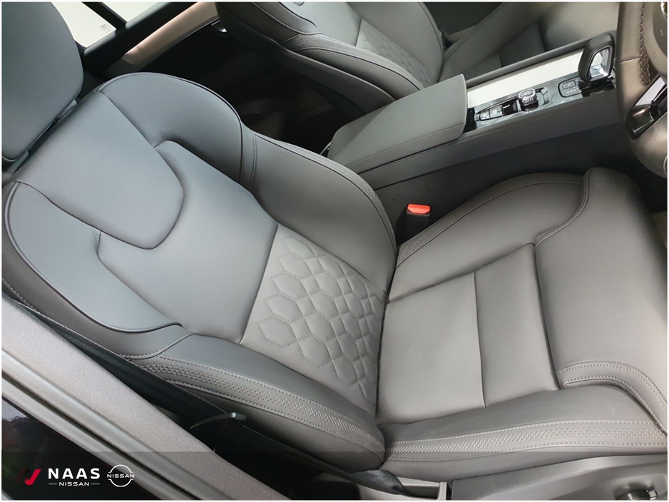 2025 Volvo XC90 - image 20