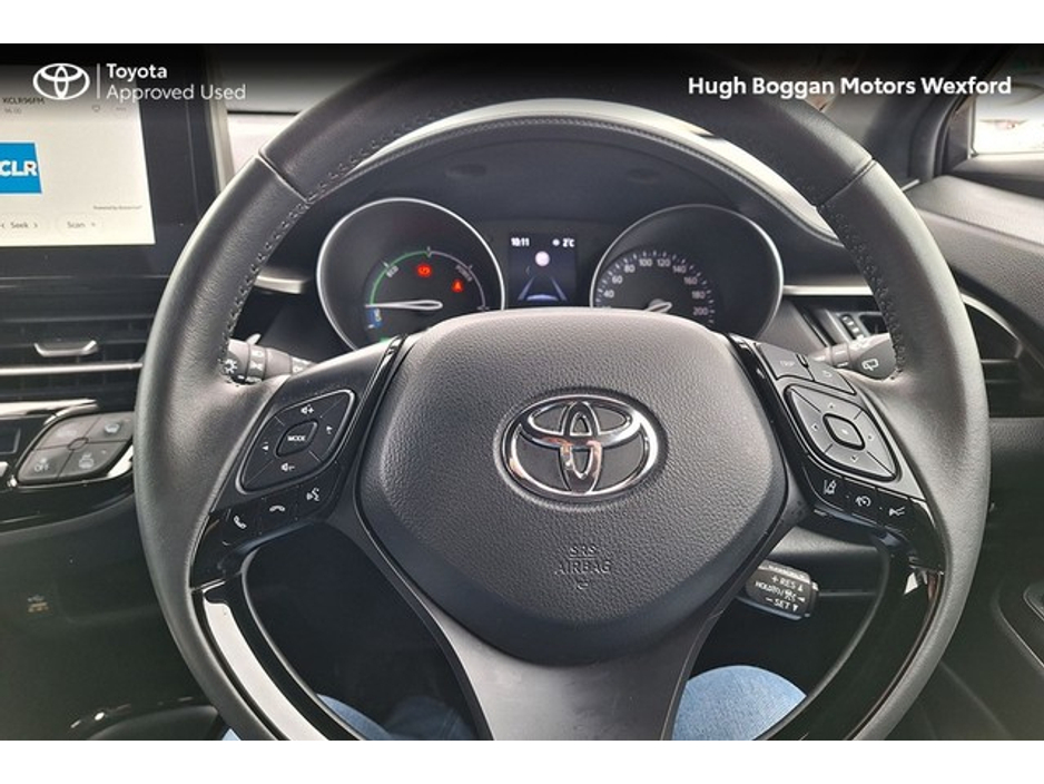 2022 Toyota C-HR - image 14