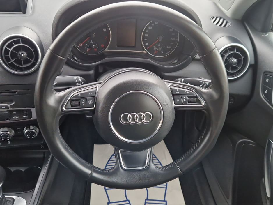 2015 Audi A1 - image 15