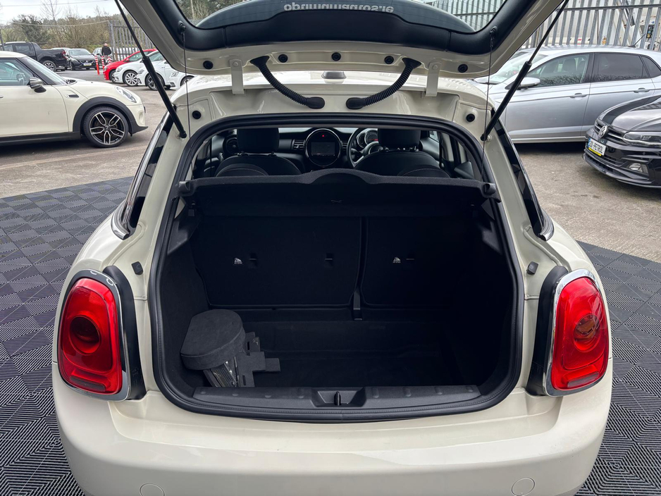 2016 MINI Cooper - image 7