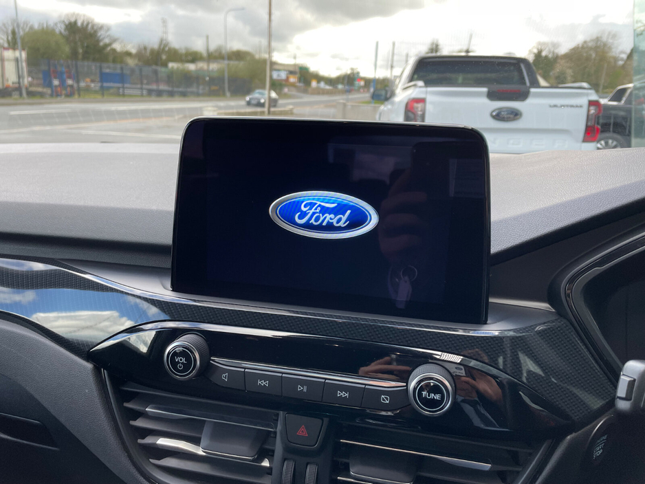 2022 Ford Kuga - image 12