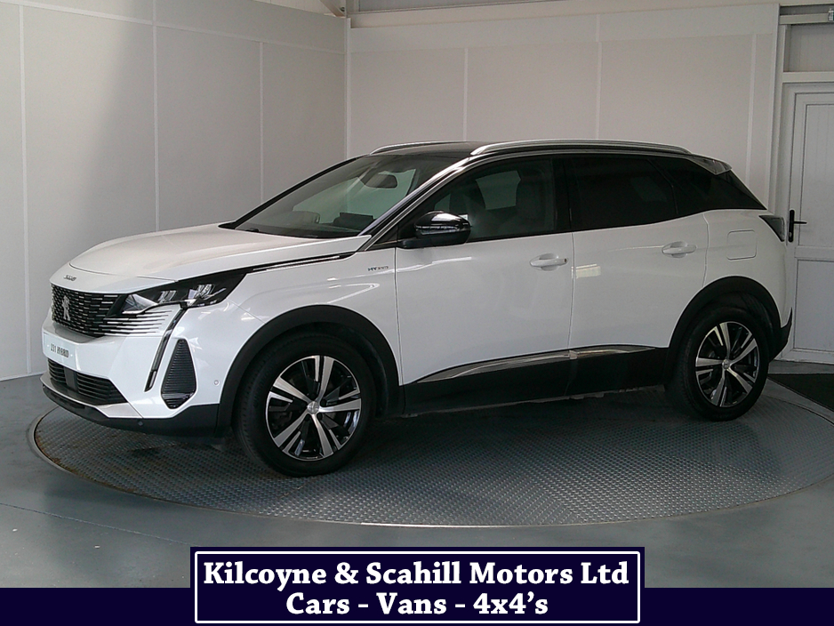 2023 Peugeot 3008 - image 3