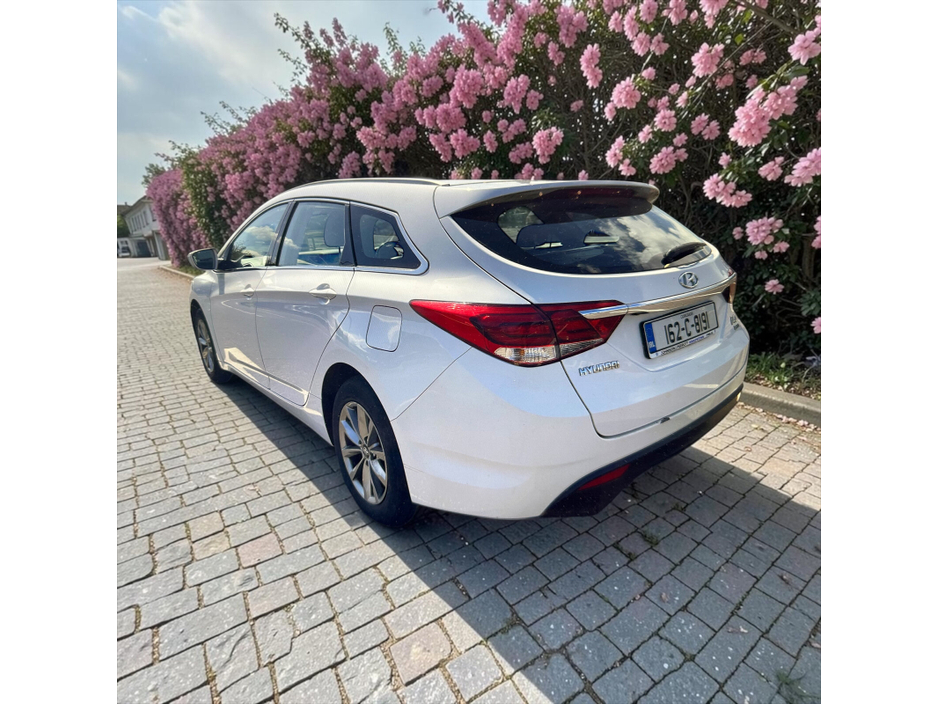 2016 Hyundai i40 - image 4