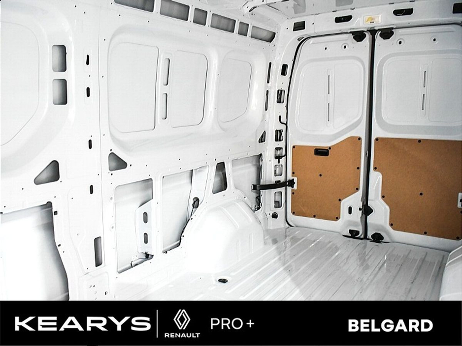 2025 Renault Master - image 7