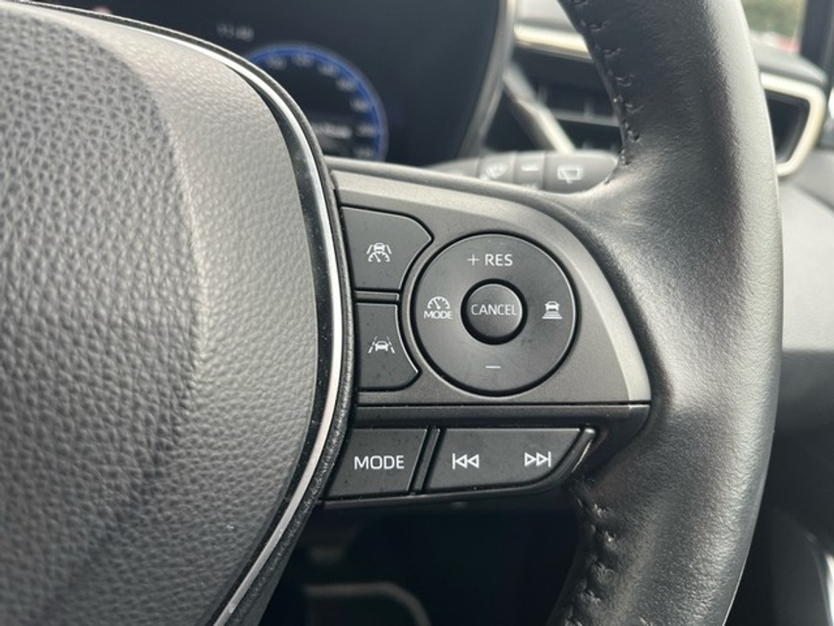 2023 Toyota Corolla - image 18