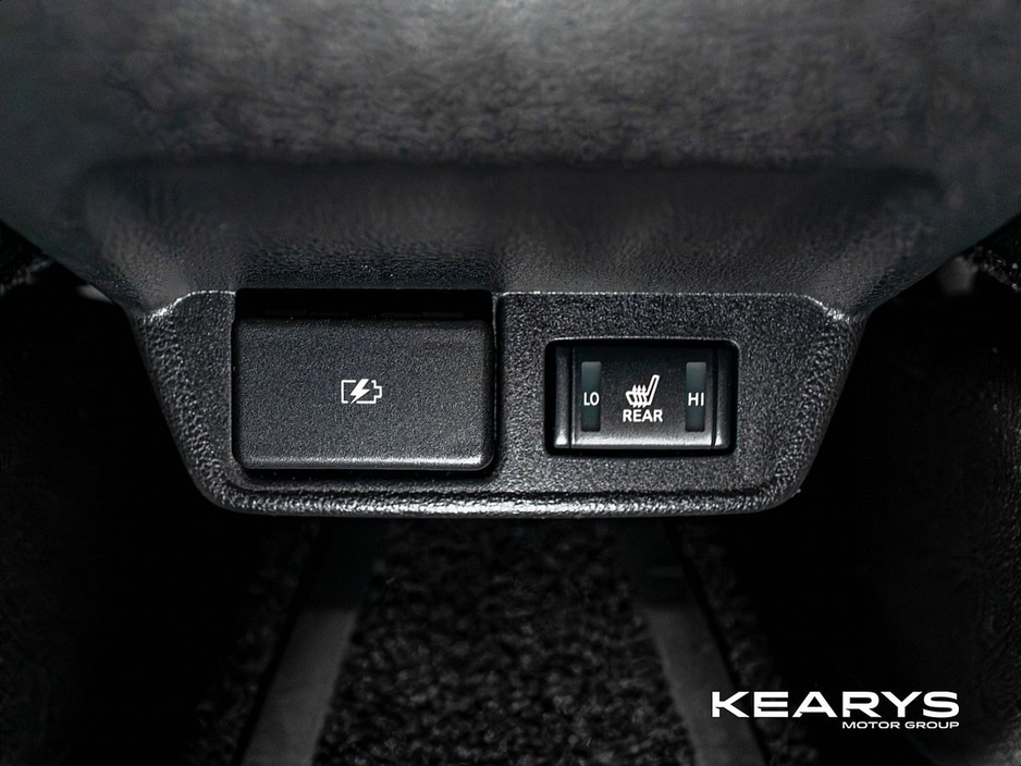 2025 Nissan Leaf - image 35